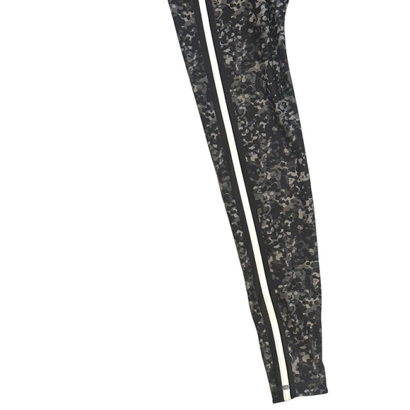 WITH Wear It To Heart High Rise Track Stripe Leggings Black/Grey Women’s Small - Picture 2 of 5